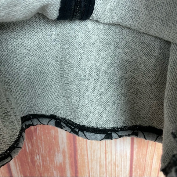 Zumba Thunderin Gray Cold Shoulder Zip Up Hoodie Sweatshirt (L) - Picture 8 of 16